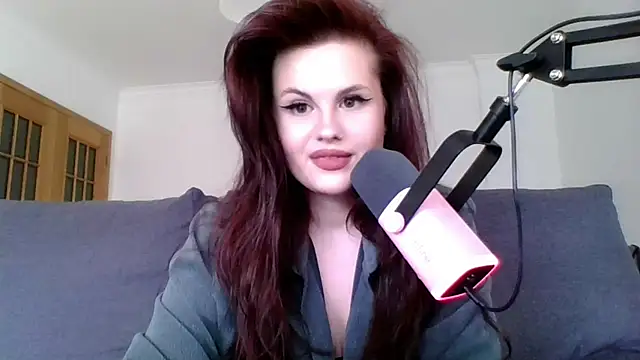 Snapshot of Della_Ideal chatting on March 9, 2025, 3:05 pm Della Ideal online show from March 9, 2025, 3:05 pm