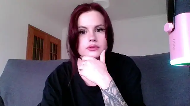 Snapshot of Della_Ideal chatting on February 28, 2025, 11:03 am Della Ideal online show from February 28, 2025, 11:03 am