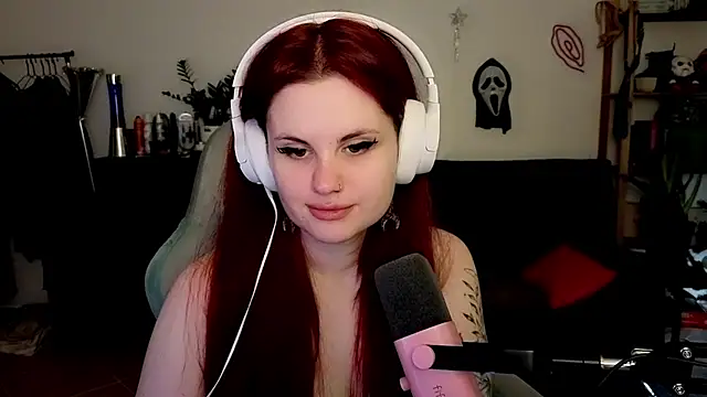 Snapshot of Della_Ideal chatting on January 9, 2026, 5:09 pm Della Ideal online show from January 9, 2026, 5:09 pm