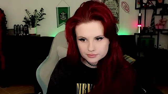 Snapshot of Della_Ideal chatting on February 10, 2026, 6:51 pm Della Ideal online show from February 10, 2026, 6:51 pm