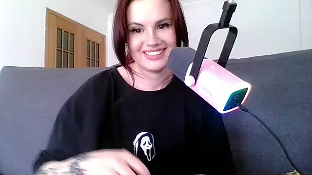 Snapshot of Della_Ideal chatting on February 28, 2025, 2:09 pm Della Ideal online show from February 28, 2025, 2:09 pm