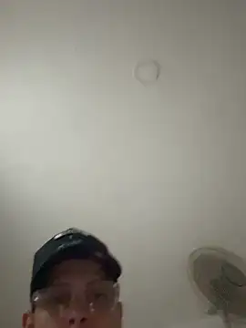 Snapshot of Cristopher1112 chatting on October 30, 2025, 8:17 pm Cristopher1112 online show from October 30, 2025, 8:17 pm