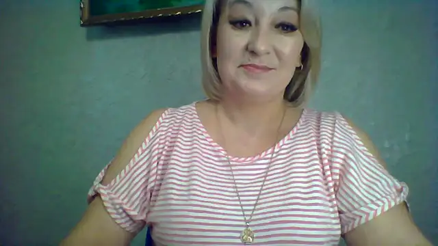 ArielXLoveresss online show from November 18, 2025, 11:02 am