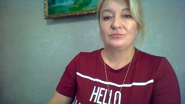 ArielXLoveresss online show from October 13, 2025, 7:10 am