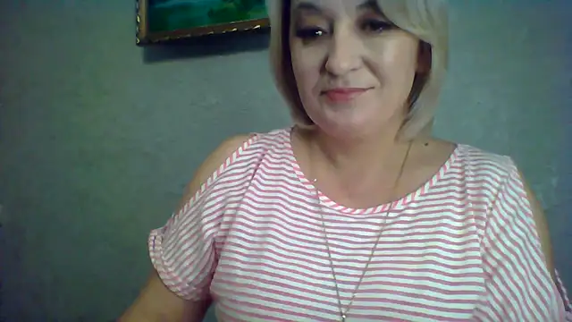 ArielXLoveresss online show from November 13, 2025, 5:44 am