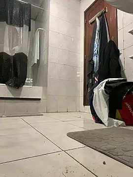 Snapshot of rogerdik76 chatting on March 4, 2026, 5:59 am rogerdik76 online show from March 4, 2026, 5:59 am