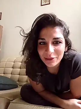 Snapshot of Loladanger20 chatting on October 8, 2025, 10:17 am Loladanger20 online show from October 8, 2025, 10:17 am