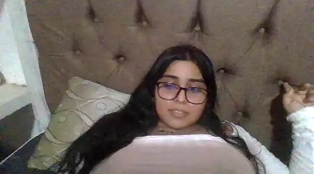 Snapshot of virginbrunette99 chatting on March 17, 2025, 9:02 pm virginbrunette99 online show from March 17, 2025, 9:02 pm