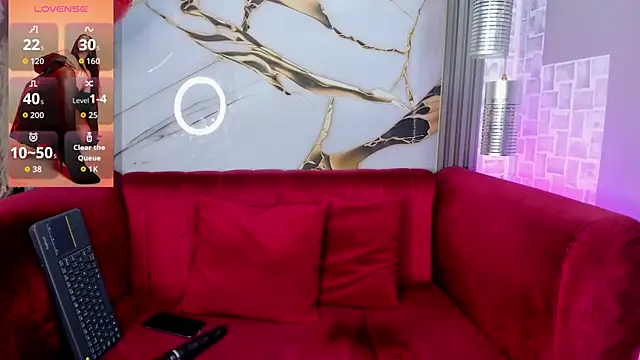 Snapshot of Bella_williamss_ chatting on February 27, 2026, 6:19 pm Bella williamss online show from February 27, 2026, 6:19 pm