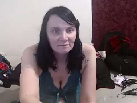 Snapshot of Hotmodel1984 chatting on January 14, 2025, 12:11 am Hotmodel1984 online show from January 14, 2025, 12:11 am