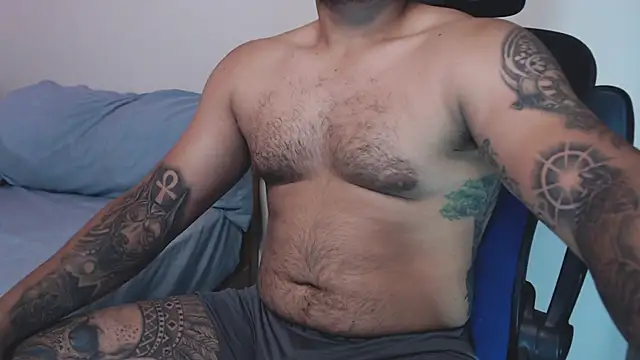 Snapshot of maxflurry_ chatting on July 12, 2026, 9:10 am maxflurry online show from July 12, 2026, 9:10 am