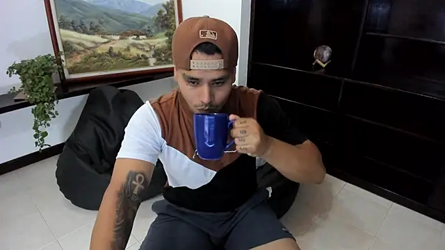 Snapshot of maxflurry_ chatting on March 4, 2025, 1:55 am maxflurry online show from March 4, 2025, 1:55 am