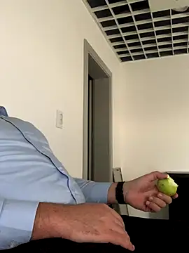 Mike8523 online show from November 1, 2025, 5:25 am