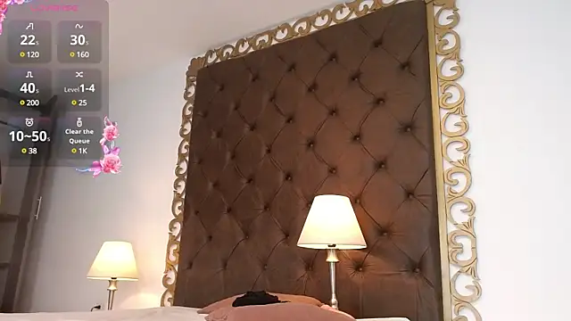 Snapshot of SofiiaMartinez_ chatting on March 14, 2025, 8:38 pm SofiiaMartinez online show from March 14, 2025, 8:38 pm