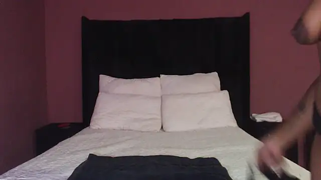 Snapshot of xMiAmor chatting on February 20, 2026, 8:05 am xMiAmor online show from February 20, 2026, 8:05 am