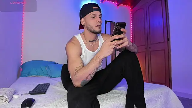 morenosiam online show from October 15, 2025, 1:37 am