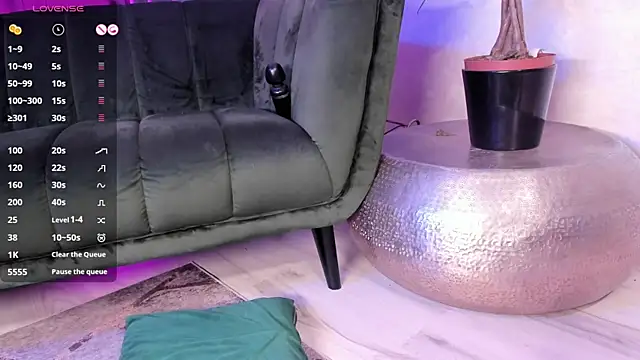 CutiePie69   online show from September 30, 2025, 7:42 pm