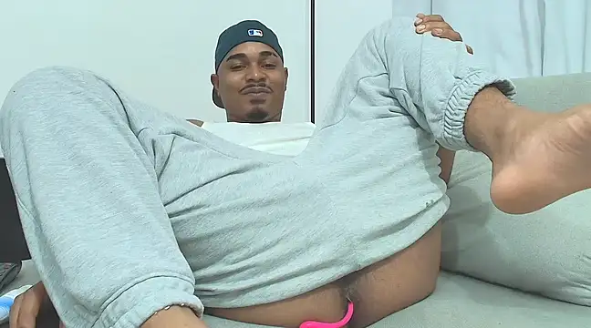 Snapshot of latinbbc_00 chatting on March 1, 2025, 3:43 am latinbbc 00 online show from March 1, 2025, 3:43 am