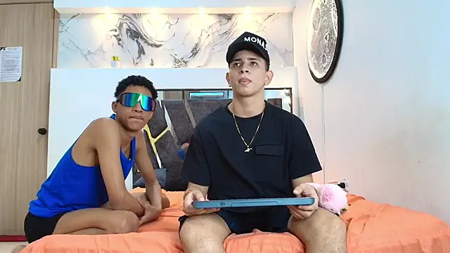 KING OFF BOYS online show from October 16, 2025, 3:09 pm