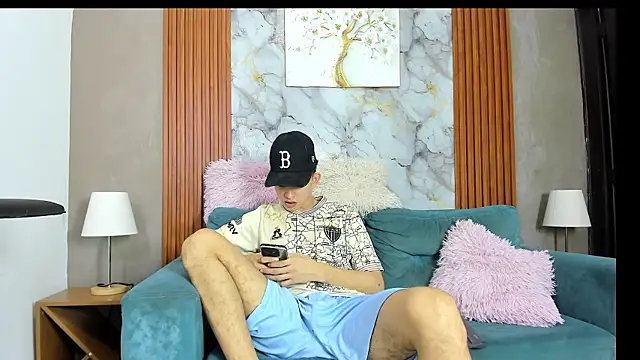 KING OFF BOYS online show from June 10, 2026, 2:29 pm