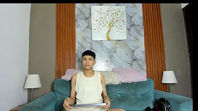KING OFF BOYS online show from July 29, 2026, 1:21 pm