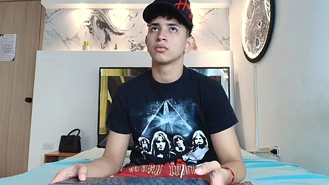 KING OFF BOYS online show from September 30, 2025, 1:28 pm