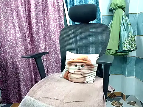 Lovely Jiya online show from October 4, 2025, 9:11 am