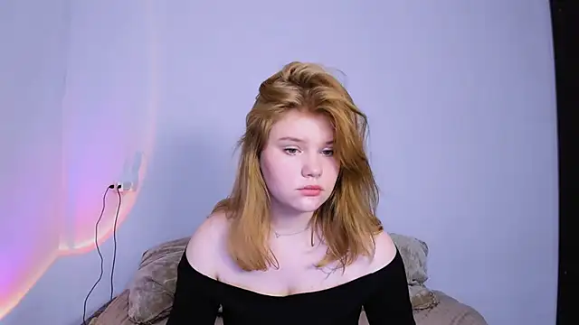 LaseyMoon online show from November 29, 2025, 1:39 am