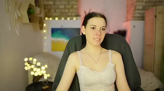 April Olsen online show from March 16, 2025, 12:33 pm