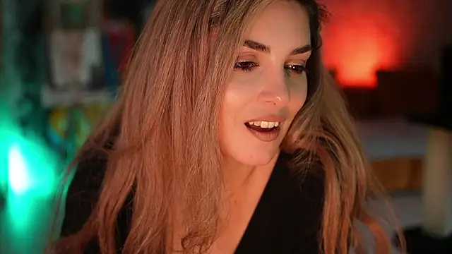 Snapshot of _Allie_ chatting on March 4, 2025, 8:46 am Allie online show from March 4, 2025, 8:46 am