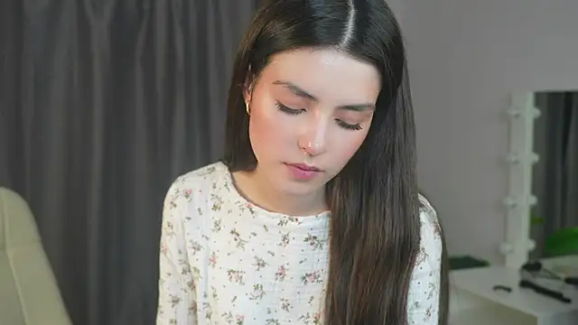 Snapshot of ArletteBiddix chatting on March 3, 2025, 5:41 pm ArletteBiddix online show from March 3, 2025, 5:41 pm