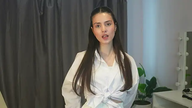 Snapshot of ArletteBiddix chatting on March 5, 2025, 8:43 am ArletteBiddix online show from March 5, 2025, 8:43 am