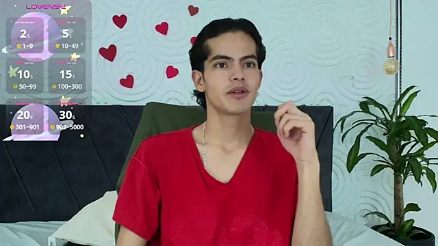 Maximoherrera 16 online show from April 22, 2026, 7:09 pm
