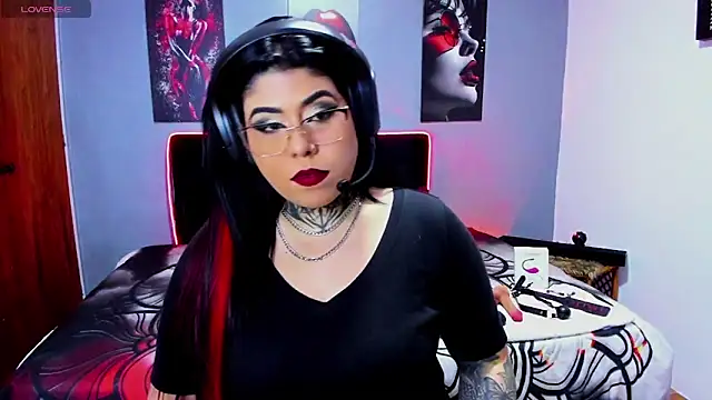 Veronika metal online show from May 9, 2026, 12:36 am