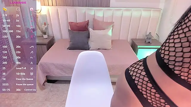 Snapshot of Nicoll_Evans_ chatting on March 13, 2025, 12:56 pm Nicoll Evans online show from March 13, 2025, 12:56 pm