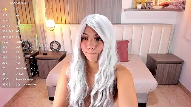 Snapshot of Nicoll_Evans_ chatting on October 23, 2025, 2:16 pm Nicoll Evans online show from October 23, 2025, 2:16 pm