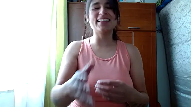 Escarcha-blue online show from May 15, 2026, 9:02 pm