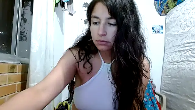 Snapshot of Escarcha-blue chatting on February 15, 2026, 12:22 am Escarcha-blue online show from February 15, 2026, 12:22 am