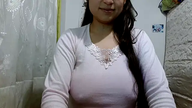 Snapshot of Escarcha-blue chatting on February 7, 2026, 11:35 pm Escarcha-blue online show from February 7, 2026, 11:35 pm