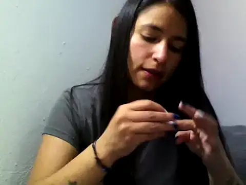 Snapshot of Escarcha-blue chatting on February 26, 2025, 2:59 pm Escarcha-blue online show from February 26, 2025, 2:59 pm