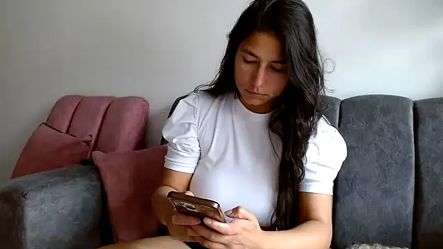 Snapshot of Escarcha-blue chatting on February 6, 2026, 4:03 pm Escarcha-blue online show from February 6, 2026, 4:03 pm