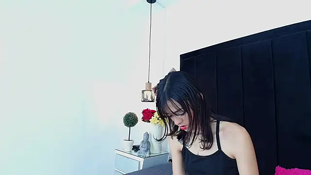 Snapshot of Vaiolett_Smith chatting on March 14, 2025, 5:46 pm Vaiolett Smith online show from March 14, 2025, 5:46 pm