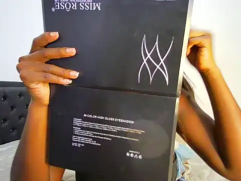 alisha boes online show from September 25, 2025, 5:35 am