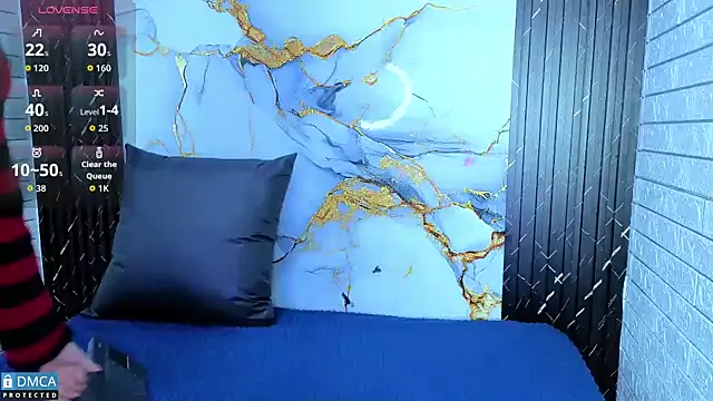 MaeveKuro online show from January 9, 2026, 3:02 am