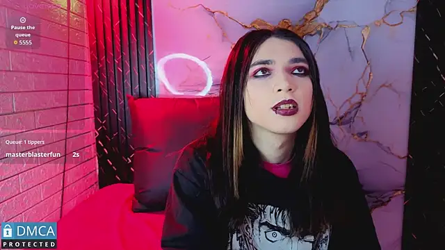 Snapshot of MaeveKuro chatting on July 11, 2026, 3:07 am MaeveKuro online show from July 11, 2026, 3:07 am