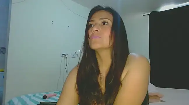 Snapshot of roxanasexy2025 chatting on March 16, 2025, 4:34 pm roxanasexy2025 online show from March 16, 2025, 4:34 pm
