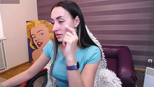 JenniferStone online show from January 17, 2026, 11:36 am