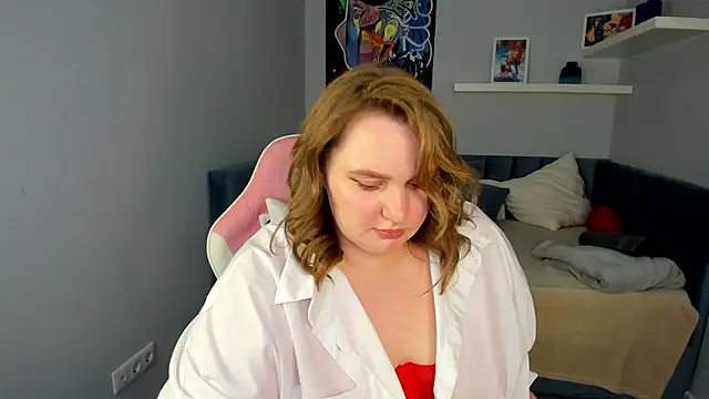 Amy Hall online show from March 1, 2025, 2:23 pm