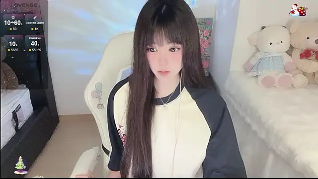 Milla-z online show from April 16, 2026, 3:46 pm