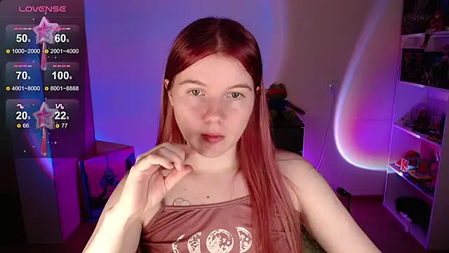 Strawberry juli online show from October 10, 2025, 6:20 pm